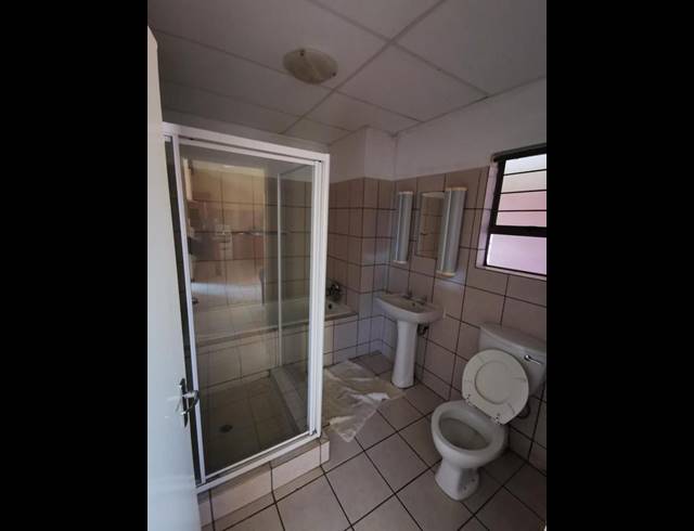 2 BEDROOM PROPERTY TO RENT IN DIE BULT